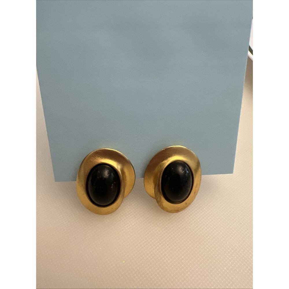 Vintage Ann Taylor Gold Tone Black Cabochon Clip On Earrings Classic Luxury
